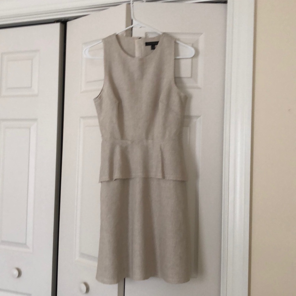 Sleeveless dress